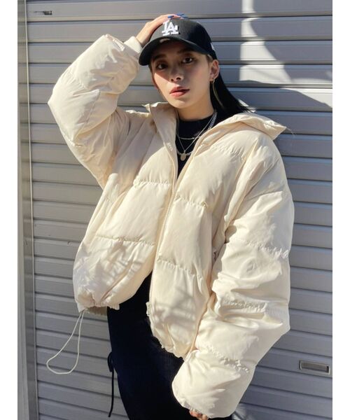 EVRIS（エヴリス）の「ボリュームギャザーダウン【ダウン：60% フェザー：40%】（ダウンジャケット/コート・レディース・ホワイト/ブラック/パープル・FREE）」の17枚目の写真