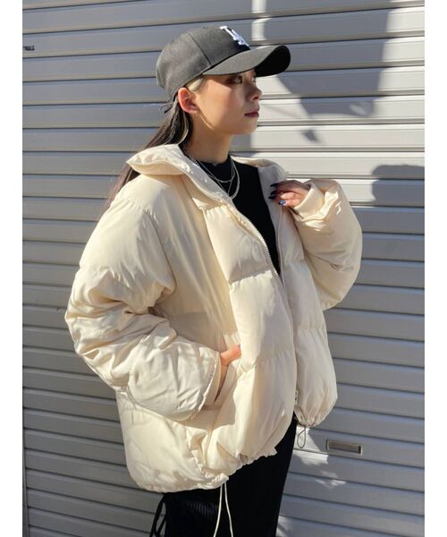 EVRIS（エヴリス）の「ボリュームギャザーダウン【ダウン：60% フェザー：40%】（ダウンジャケット/コート・レディース・ホワイト/ブラック/パープル・FREE）」の18枚目の写真