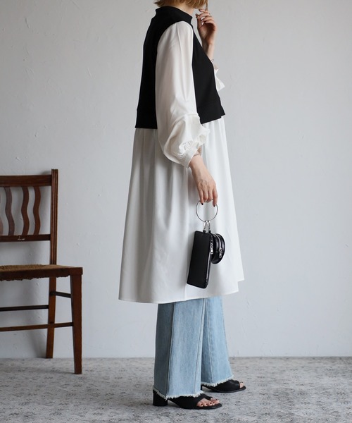 Yucca(ユッカ)の「タック7分袖ドッキングワンピース(ワンピース・レディース・アイボリー/ホワイト・MEDIUM/LARGE)」の6枚目の写真
