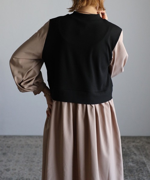 Yucca(ユッカ)の「タック7分袖ドッキングワンピース(ワンピース・レディース・アイボリー/ホワイト・MEDIUM/LARGE)」の12枚目の写真