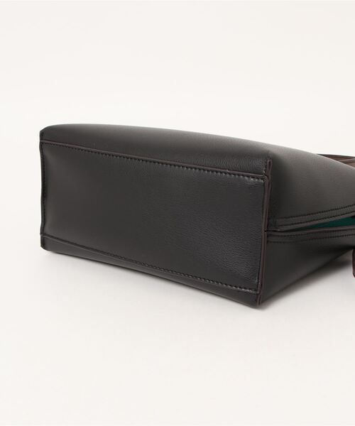 N.（N. Natural Beauty Basic）（エヌエヌナチュラルビューティーベーシック）の「サイドカラーリングミニショルダーバッグ（トートバッグ・レディース・ホワイト/ブラック/ベージュ・ﾌﾘ-）」の21枚目の写真