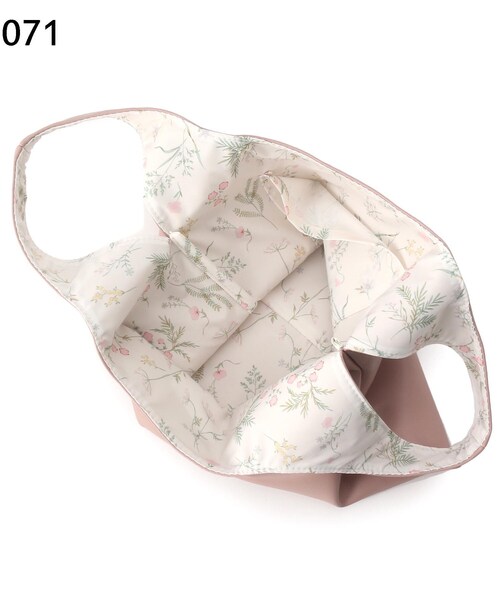 LAURA ASHLEY(ローラアシュレイ)の「クロスウェル柄 バッグS(トートバッグ・レディース・アイボリー/ベビーピンク・00)」の9枚目の写真