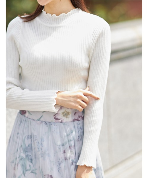 tocco closet（トッコ　クローゼット）の「プチハイネックメローフリルリブニットプルオーバー（ニット/セーター・レディース・ブラック/ブラウン/ピンク/アイボリー・M）」の3枚目の写真