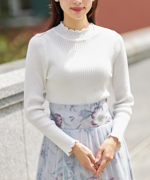 tocco closet（トッコ　クローゼット）の「プチハイネックメローフリルリブニットプルオーバー（ニット/セーター・レディース・ブラック/ブラウン/ピンク/アイボリー・M）」の6枚目の写真