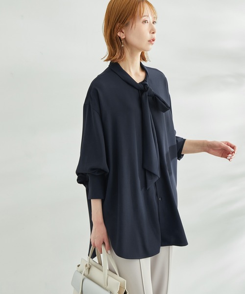 ROPE' PICNIC（ロペピクニック）の「【WEB限定】ミドル丈きれいめブラウス（シャツ/ブラウス・レディース・オフホワイト/ライトグレー/ネイビー・38）」の3枚目の写真