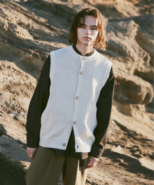 CASPER JOHN(キャスパージョン)の「Nep knit vest/ネップニットベスト(ベスト・メンズ・ブルー/アイボリー・SMALL/MEDIUM/LARGE)」の4枚目の写真