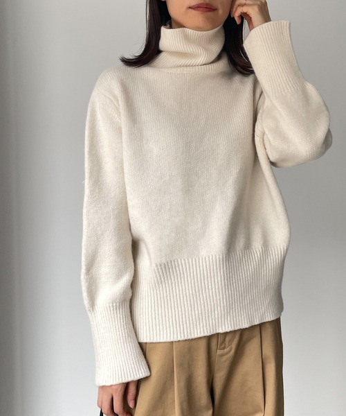 CANAL JEAN(キャナルジーン)の「El mar ボリュームスリーブハイネックニット(ニット/セーター・レディース・アイボリー/ブラック・ONE SIZE)」の2枚目の写真