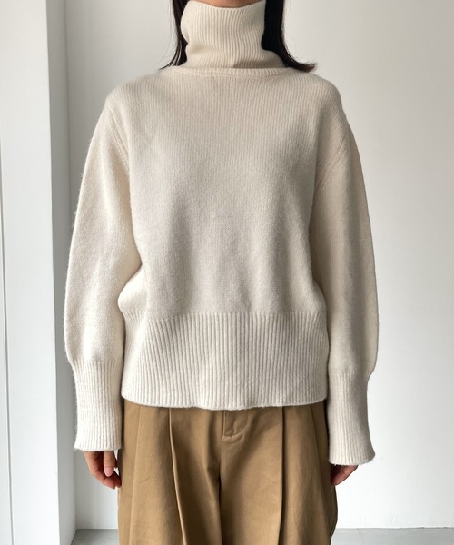CANAL JEAN(キャナルジーン)の「El mar ボリュームスリーブハイネックニット(ニット/セーター・レディース・アイボリー/ブラック・ONE SIZE)」の12枚目の写真