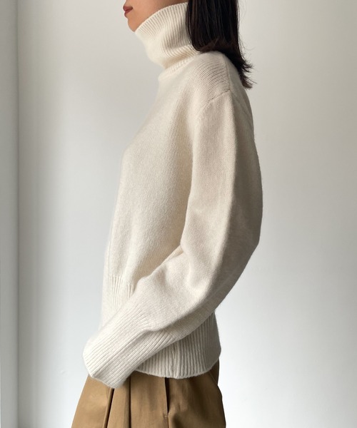 CANAL JEAN(キャナルジーン)の「El mar ボリュームスリーブハイネックニット(ニット/セーター・レディース・アイボリー/ブラック・ONE SIZE)」の10枚目の写真