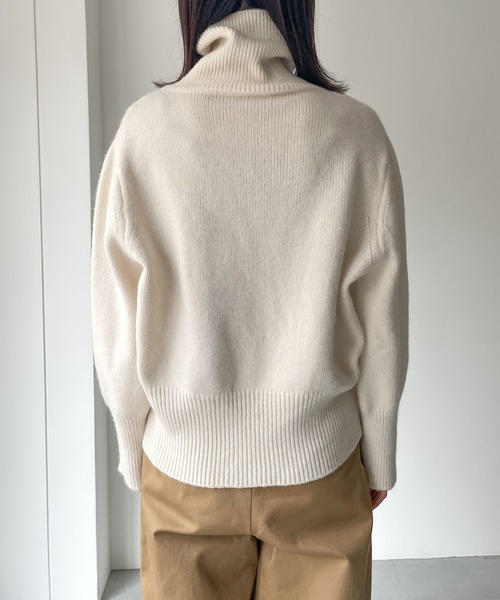 CANAL JEAN(キャナルジーン)の「El mar ボリュームスリーブハイネックニット(ニット/セーター・レディース・アイボリー/ブラック・ONE SIZE)」の14枚目の写真