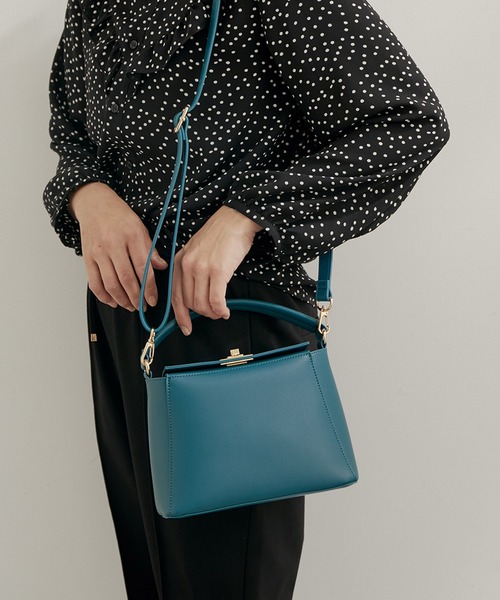 ROPE' PICNIC（ロペピクニック）の「カバーフラップワンハンドルスクエアショルダーバッグ（ショルダーバッグ・レディース・ブラック/ブルー系その他4・FREE）」の2枚目の写真