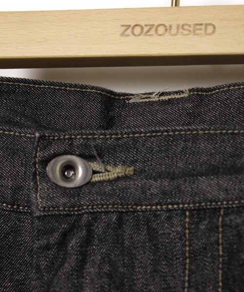 ANREALAGE(アンリアレイジ)の「ビッグウエストデニムパンツ(デニムパンツ・メンズ・ネイビー・1)」の7枚目の写真