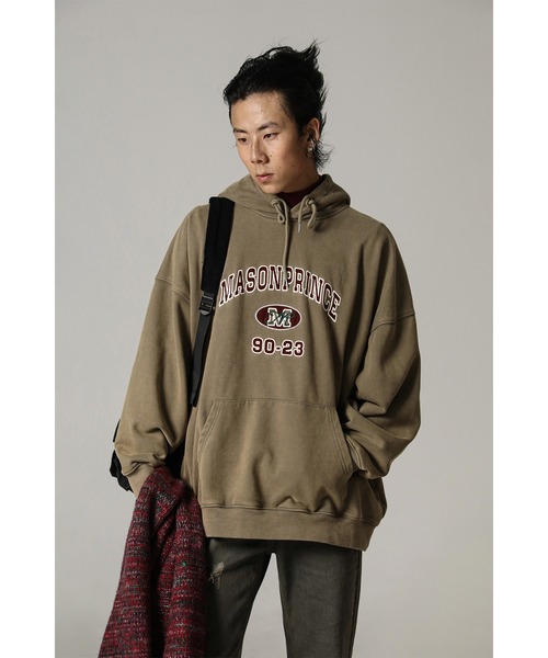 MASONPRINCE(メイソンプリンス)の「オーバーサイズ カレッジ風ロゴ ヴィンテージ加工パーカー WY6185【MASONPRINCE】(パーカー・メンズ・ベージュ/ダークグレー・L/M/S)」の8枚目の写真