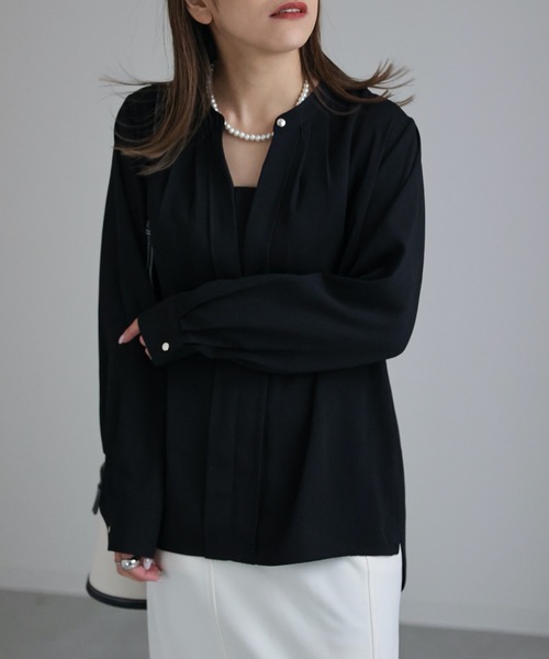 ap retro(アプレトロ)の「スキッパーボタンブラウス ノーカラーブラウス 2WAYブラウス(シャツ/ブラウス・レディース・ブラック/グレイッシュベージュ/ホワイト・FREE)」の16枚目の写真