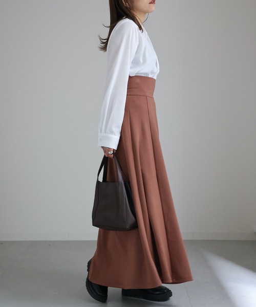 ap retro(アプレトロ)の「スキッパーボタンブラウス ノーカラーブラウス 2WAYブラウス(シャツ/ブラウス・レディース・ブラック/グレイッシュベージュ/ホワイト・FREE)」の11枚目の写真