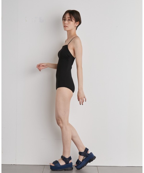 emmi(エミ)の「【emmi yoga】フレアワンピーススウィムウエア(水着・レディース・オリーブ/ブラック・0/1)」の14枚目の写真