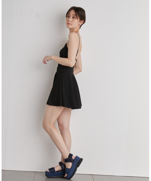 emmi(エミ)の「【emmi yoga】フレアワンピーススウィムウエア(水着・レディース・オリーブ/ブラック・0/1)」の11枚目の写真