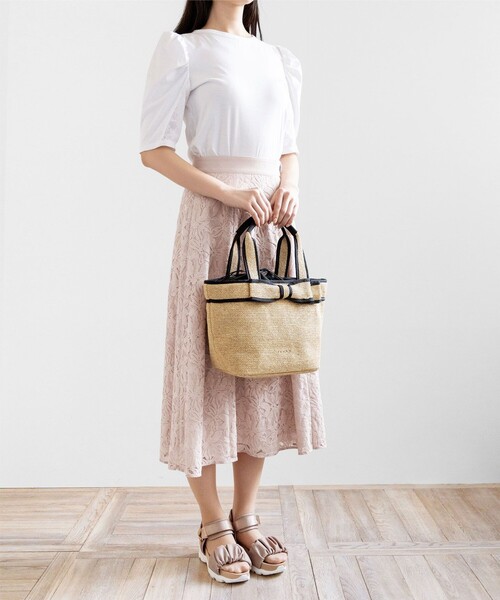 TOCCA(トッカ)の「RIBBON BASKET かごバッグ(かごバッグ・レディース・ブラック系/ベージュ系・F)」の4枚目の写真
