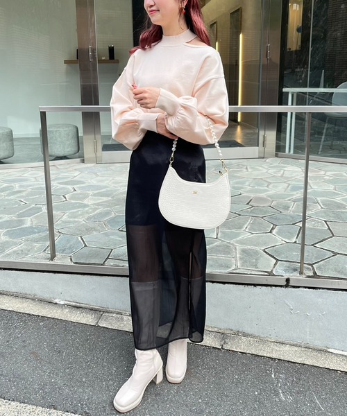one after another NICE CLAUP(ワンアフターアナザーナイスクラップ)の「肩開きハイネックニット 2023SS(ニット/セーター・レディース・グレー/オフホワイト/ブラック/ベージュ・FREE)」の5枚目の写真