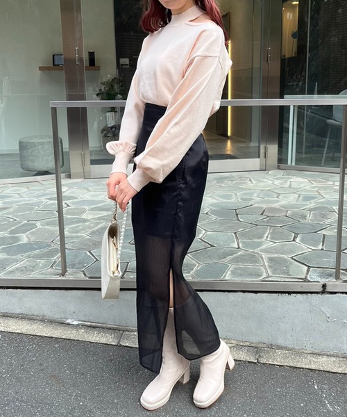 one after another NICE CLAUP(ワンアフターアナザーナイスクラップ)の「肩開きハイネックニット 2023SS(ニット/セーター・レディース・グレー/オフホワイト/ブラック/ベージュ・FREE)」の6枚目の写真