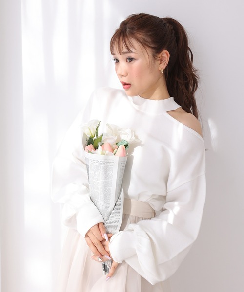 one after another NICE CLAUP(ワンアフターアナザーナイスクラップ)の「肩開きハイネックニット 2023SS(ニット/セーター・レディース・グレー/オフホワイト/ブラック/ベージュ・FREE)」の19枚目の写真