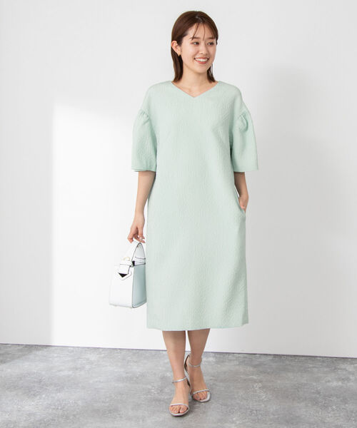 NOLLEY’S(ノーリーズ)の「◇【WEB限定】フクレジャガードギャザースリーブコクーンワンピース(ワンピース・レディース・オフホワイト/ネイビー/サックスブルー/イエロー・36/38)」の14枚目の写真