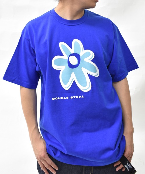 DOUBLE STEAL(ダブルスティール)の「BIGフラワー ヘビーウェイトTシャツ(Tシャツ/カットソー・メンズ・ホワイト/ブラック/ブルー・MEDIUM/XX-LARGE/X-LARGE/LARGE)」の3枚目の写真