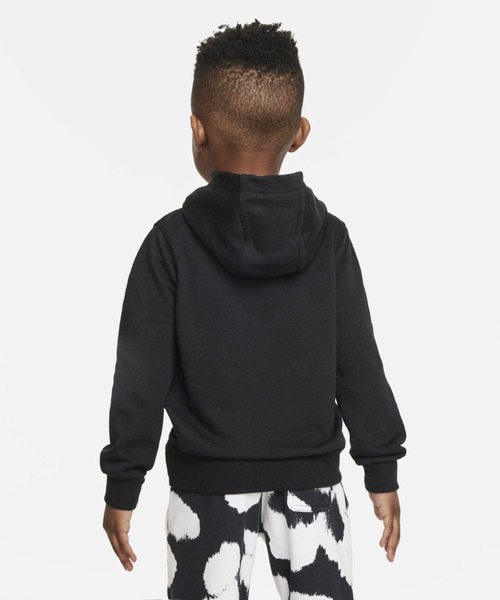 NIKE(ナイキ)の「ナイキ クラブ フレンチ テリー プルオーバー ベビーパーカー / Nike Club French Terry Pullover Toddler Hoodie<90-100cm 展開>(パーカー・キッズ・ブラック/ヘザーグレー・90/95/100)」の4枚目の写真