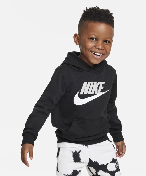 NIKE(ナイキ)の「ナイキ クラブ フレンチ テリー プルオーバー ベビーパーカー / Nike Club French Terry Pullover Toddler Hoodie<90-100cm 展開>(パーカー・キッズ・ブラック/ヘザーグレー・90/95/100)」の3枚目の写真