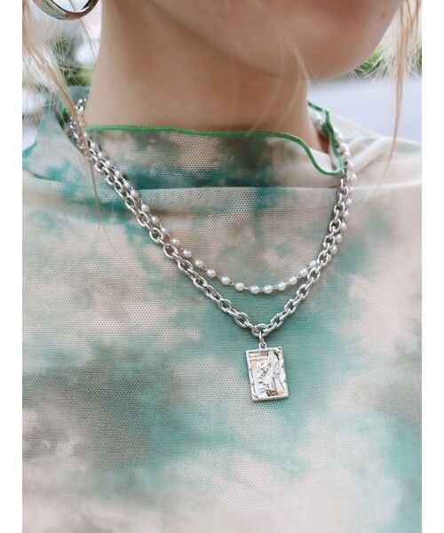 EVRIS（エヴリス）の「DEFORMATION 2連ネックレス（ネックレス・レディース・ゴールド/シルバー・FREE）」の3枚目の写真