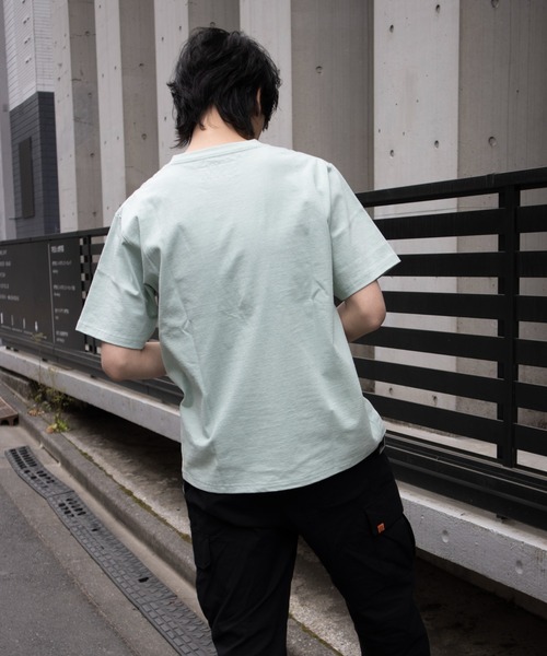 UNIVERSAL OVERALL（ユニバーサルオーバーオール）の「ユニバーサルオーバーオール ロゴTシャツ / プリントTシャツ / CENTER LOGO TEE（Tシャツ/カットソー・メンズ・オートミール/ライトグリーン/ブラック/ホワイト/ミント・XL/L/M/S）」の12枚目の写真