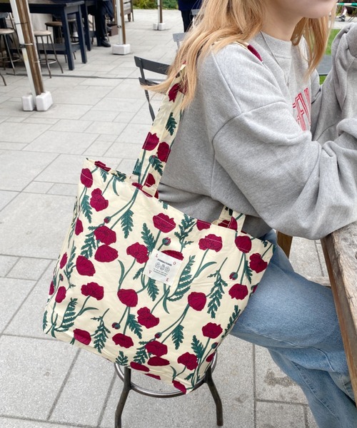 wears(ウェアーズ)の「【A4収納可】花柄総柄トートバッグ(トートバッグ・レディース・その他1/その他2/その他3/その他5/その他6/その他7/その他8/その他9/その他4・FREE)」の7枚目の写真