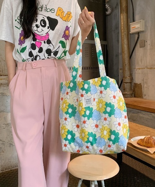 wears(ウェアーズ)の「【A4収納可】花柄総柄トートバッグ(トートバッグ・レディース・その他1/その他2/その他3/その他5/その他6/その他7/その他8/その他9/その他4・FREE)」の18枚目の写真
