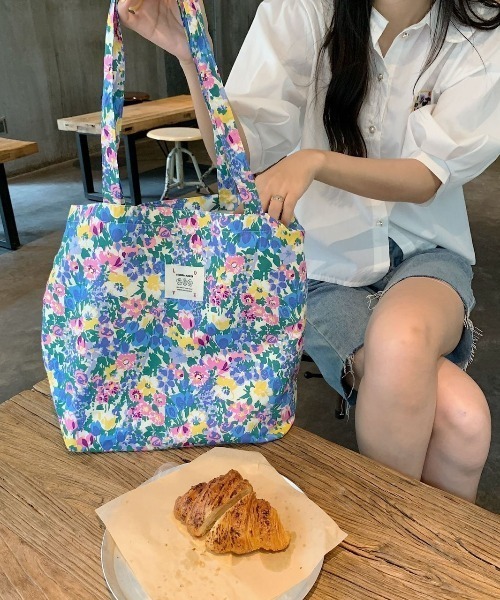 wears(ウェアーズ)の「【A4収納可】花柄総柄トートバッグ(トートバッグ・レディース・その他1/その他2/その他3/その他5/その他6/その他7/その他8/その他9/その他4・FREE)」の19枚目の写真