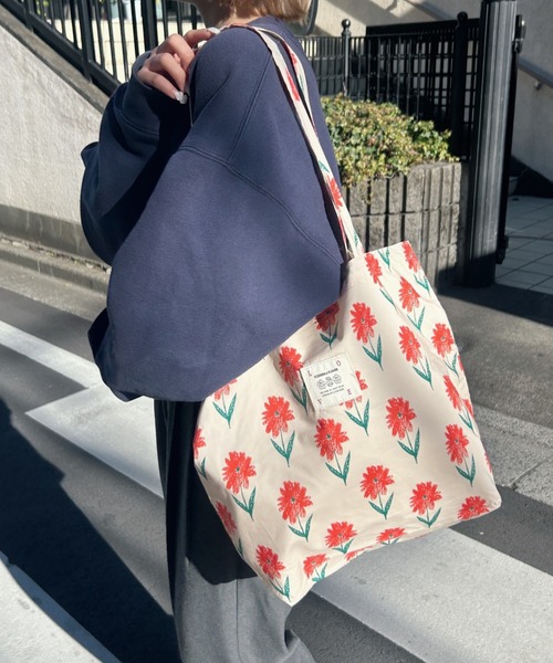 セール】【A4収納可】花柄総柄トートバッグ（トートバッグ