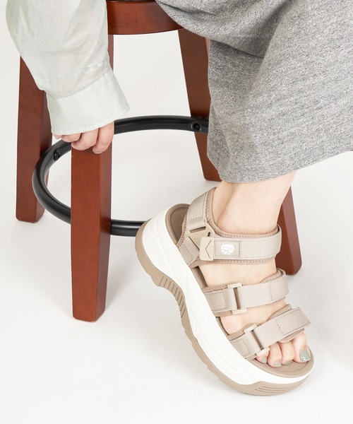SHAKA(シャカ)の「SHAKA 厚底 スポサン NEO BUNGY CHUNKY ネオバンジー チャンキー(サンダル・レディース・ブラック/ナチュラル/ベージュ系その他/ベージュ系その他2/アイボリー/ブラック系その他・23cm/25cm/22cm/26cm/24cm/22/23/24/25)」の6枚目の写真