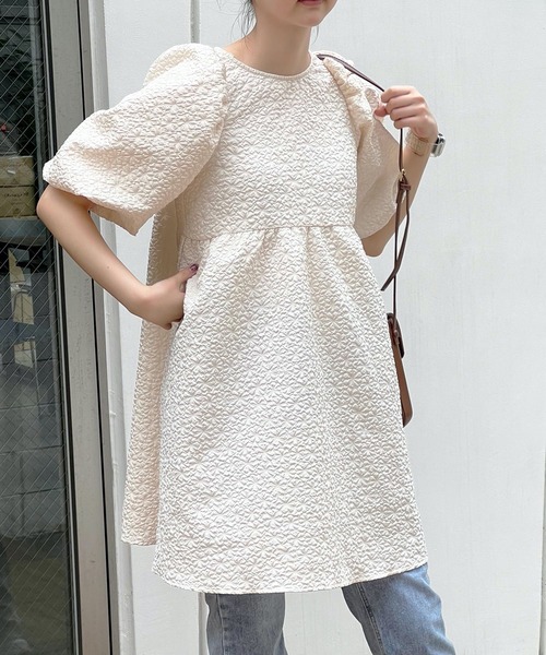 Lamoa(ラモア)の「【Lamoa】/エンボスティアードミニワンピース(ワンピース・レディース・オフホワイト/ブラック/サックスブルー・MEDIUM)」の7枚目の写真