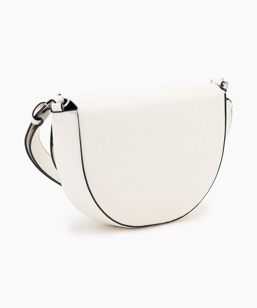 Calvin Klein(カルバン・クライン)の「モノグラム サドルバッグ(ボディバッグ/ウエストポーチ・レディース・ホワイト/ブラック・FREE)」の14枚目の写真