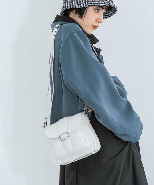 PAGEBOY（ページボーイ）の「レトロバックルショルダー（ショルダーバッグ・レディース・ブラック/イエロー/オフホワイト・FREE）」の4枚目の写真