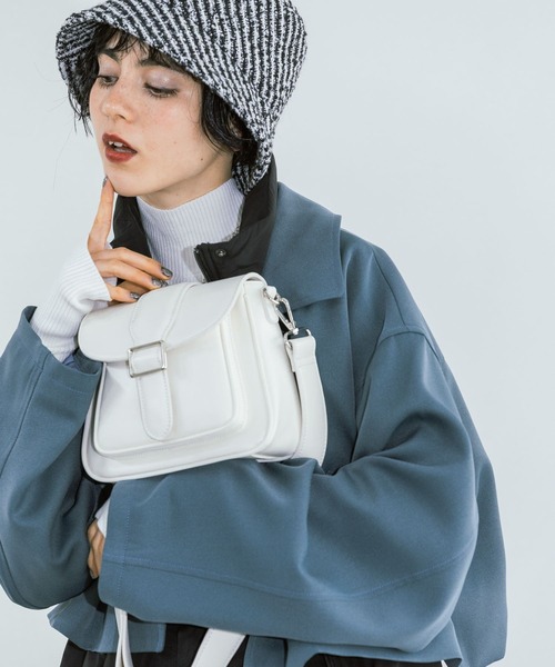 PAGEBOY（ページボーイ）の「レトロバックルショルダー（ショルダーバッグ・レディース・ブラック/イエロー/オフホワイト・FREE）」の6枚目の写真