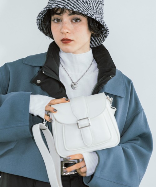 PAGEBOY（ページボーイ）の「レトロバックルショルダー（ショルダーバッグ・レディース・ブラック/イエロー/オフホワイト・FREE）」の7枚目の写真