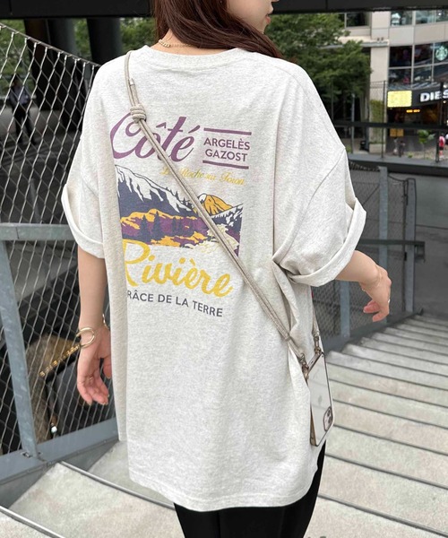 DISCOAT(ディスコート)の「【WEB限定】CoteスーベニアバックプリントT《ユニセックス》(Tシャツ/カットソー・レディース・オフホワイト/ライトベージュ/チャコールグレー・FREE)」の1枚目の写真