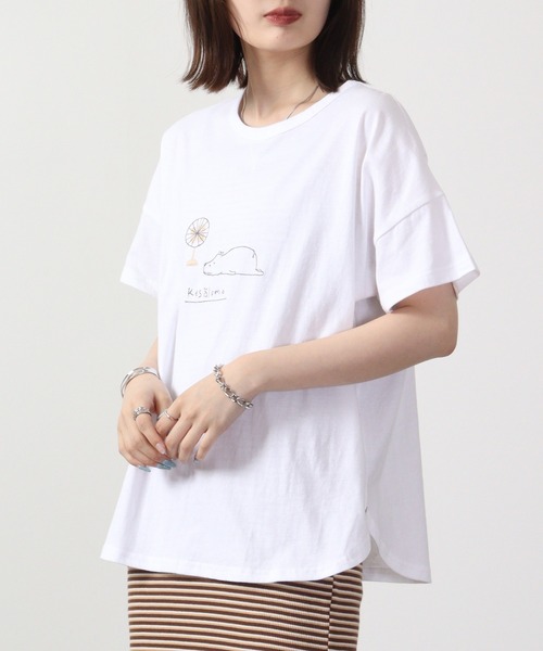 Emago(イマゴ)の「EMAGO 夏休みのカバドルマンT 半袖(Tシャツ/カットソー・レディース・ブラック/ホワイト/イエロー・FREE)」の2枚目の写真