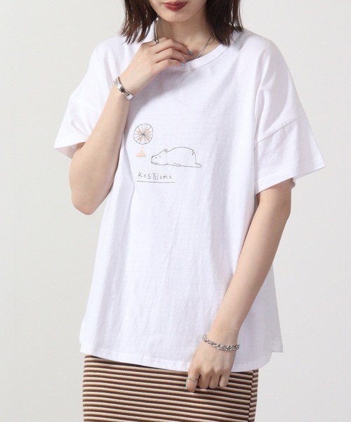 Emago(イマゴ)の「EMAGO 夏休みのカバドルマンT 半袖(Tシャツ/カットソー・レディース・ブラック/ホワイト/イエロー・FREE)」の6枚目の写真