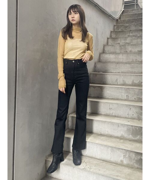 MURUA（ムルーア）の「ラメシアートップス【WEB限定カットソー】（Tシャツ/カットソー・レディース・ブラック/ブルー/イエロー/シルバー・FREE）」の21枚目の写真