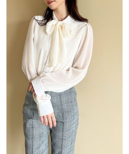 RESEXXY（リゼクシー）の「シアースリーブボウタイブラウス（シャツ/ブラウス・レディース・その他1/アイボリー/ブラック/その他・FREE）」の2枚目の写真