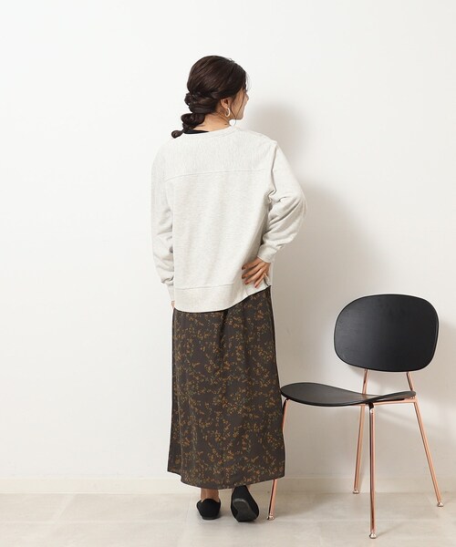 SHOO・LA・RUE（シューラルー）の「◆カジュアル過ぎない 裏毛 ドットボタン カーディガン（カーディガン/ボレロ・レディース・アイボリー/ダークオレンジ/グレー/ブラック・03/02/04）」の7枚目の写真