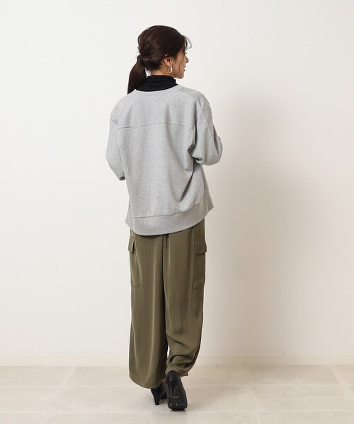 SHOO・LA・RUE（シューラルー）の「◆カジュアル過ぎない 裏毛 ドットボタン カーディガン（カーディガン/ボレロ・レディース・アイボリー/ダークオレンジ/グレー/ブラック・03/02/04）」の13枚目の写真