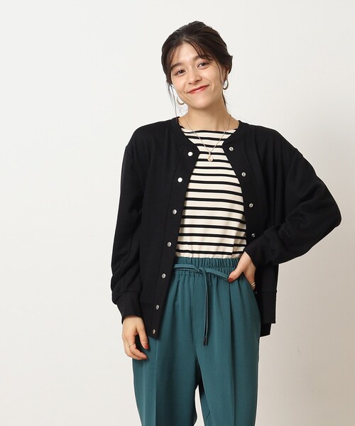 SHOO・LA・RUE（シューラルー）の「◆カジュアル過ぎない 裏毛 ドットボタン カーディガン（カーディガン/ボレロ・レディース・アイボリー/ダークオレンジ/グレー/ブラック・03/02/04）」の21枚目の写真