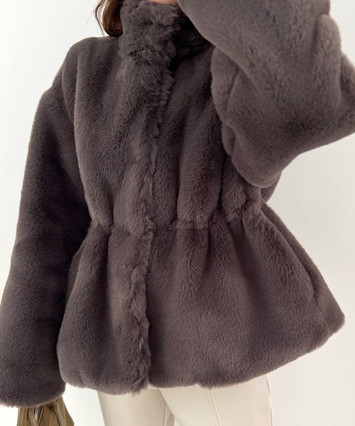 Olu.（オルドット）の「【made by Olu.】フラッフィーフェイクファーコート（その他アウター・レディース・ピンクベージュ/チャコールグレー/ピンク系その他・FREE）」の2枚目の写真